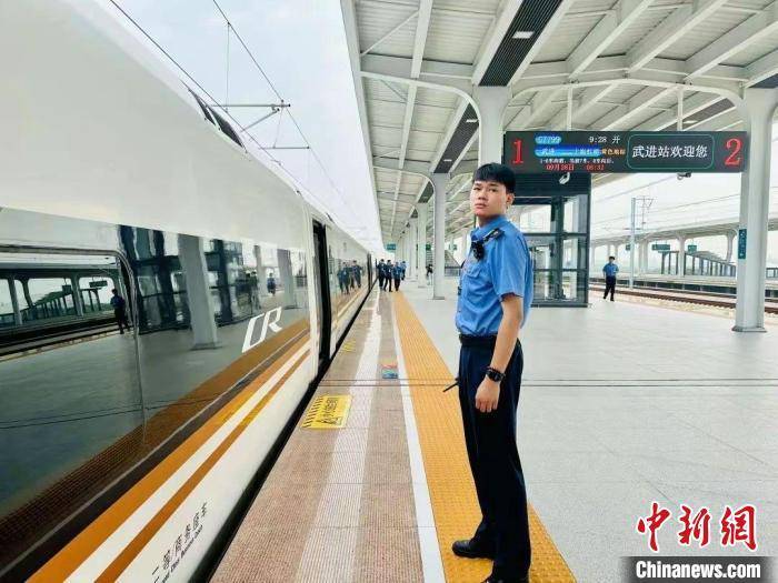 沪宁沿江高铁通车 江苏铁路在建规模还有约1000公里