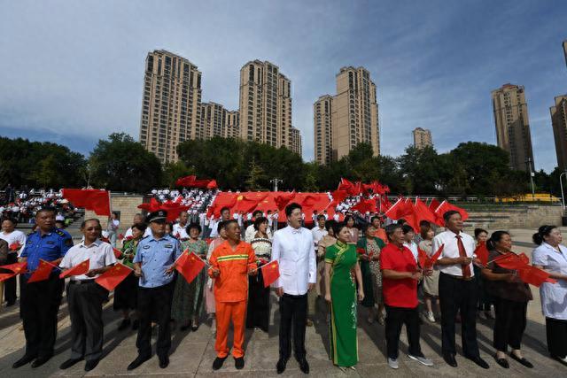 人民客户端爱国照人民日报客户端官方下载-第2张图片-太平洋在线下载